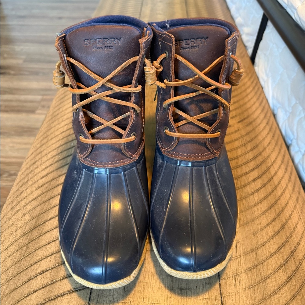 Sperry Saltwater Duck Boots – Navy & Brown Leather | Women’s Size 9